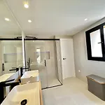 Penthouse Rs 38 Center - Eaw Homes Apartment