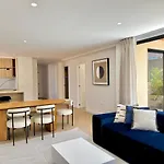 Penthouse Rs 38 Center - Eaw Homes *