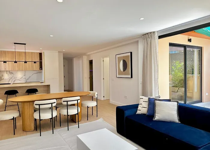 Penthouse Rs 38 Center - Eaw Homes *